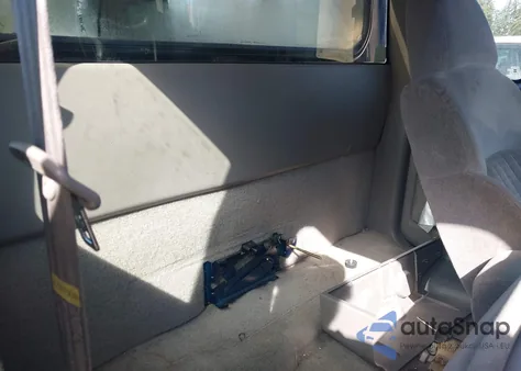 2001 Chevrolet S-10 Ls z USA, uszkodzony, nr VIN 1GCCS19WX18259344